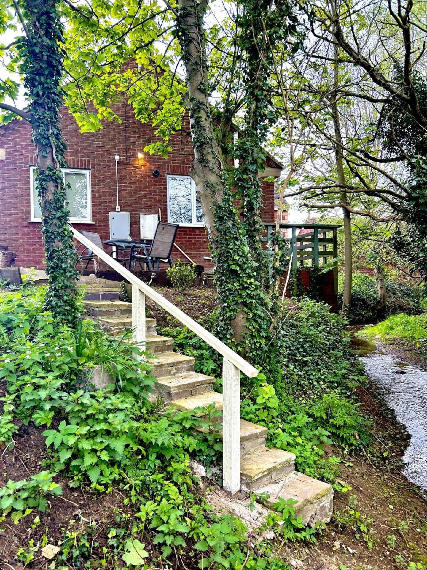 Cosy And Secluded Brook-Side Lodge Sleaford Exterior photo